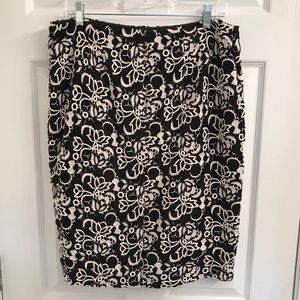 TALBOTS Skirt Lace Crocheted Floral Size 12 NWT